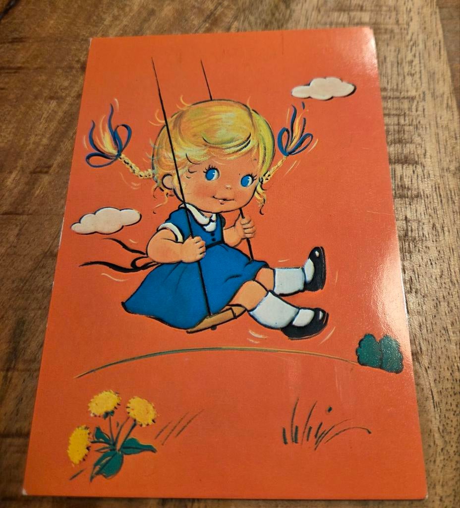 Blond klein meisje met twee vlechtjes op schommel, Verzenden, 1960 tot 1980, Gelopen, Kinderen
