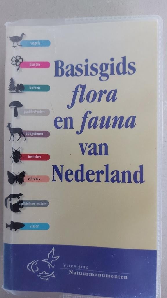 Basisgids Flora en Fauna van Nederland door Natuurmonumenten, Ophalen of Verzenden, Gelezen, Bloemen, Planten en Bomen