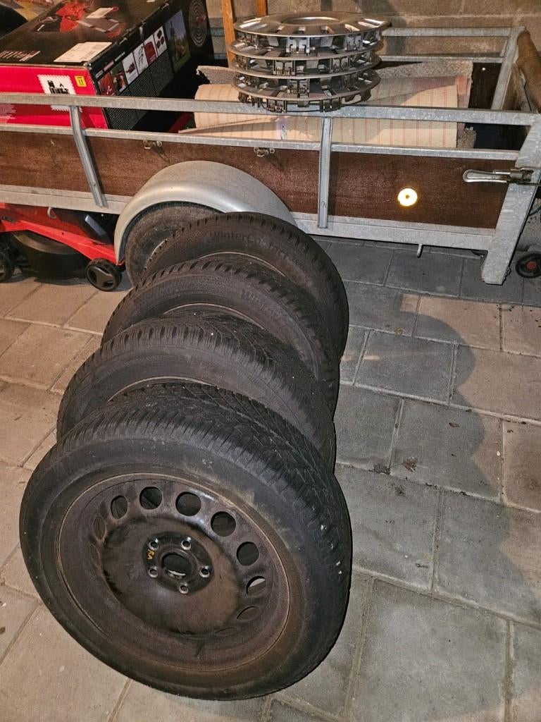 Complete set winterbanden Goodyear Ultragrip., Ophalen