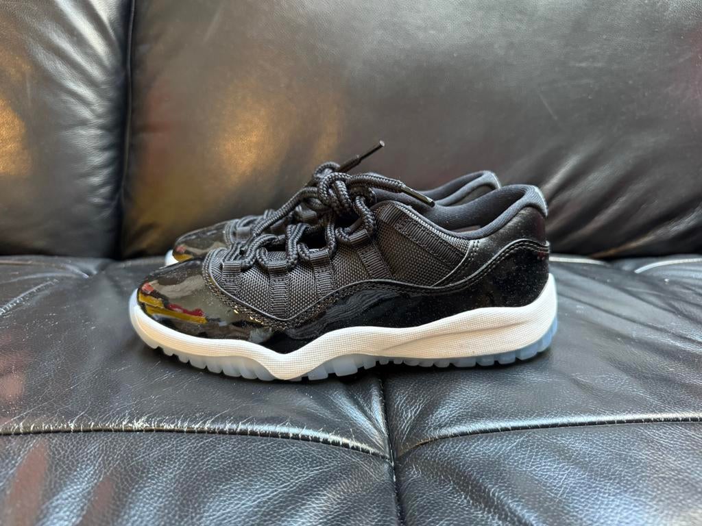 Jordan 11 Retro maat 35, Nieuw, Ophalen of Verzenden, Jongen of Meisje, Sportschoenen