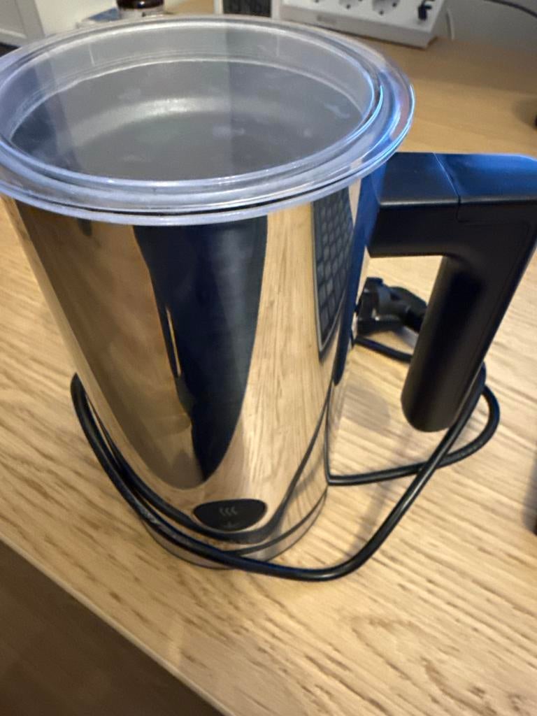 Blokker Melkopschuimer - Warm & Koud, Ophalen of Verzenden, Gebruikt, Elektrische melkopschuimer