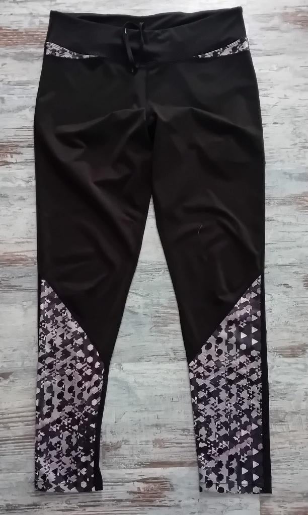 sportbroek,maat L,42/44,Hema,zwart,sport,broek,hardloopbroek, Zwart, Maat 42/44 (L), Ophalen of Verzenden, Zo goed als nieuw