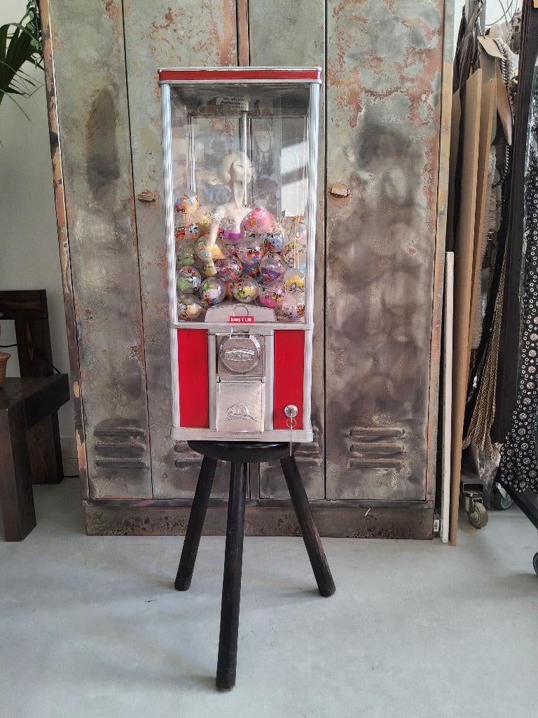 Capsuleautomaat retro draaiautomaat Beaver surprise automaat, Ophalen, Gebruikt
