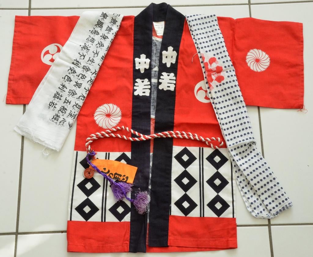 Japanse kinder kimono, sjaals taillekoord sandalen, Ophalen of Verzenden, Zo goed als nieuw, 110 t/m 116, Meisje