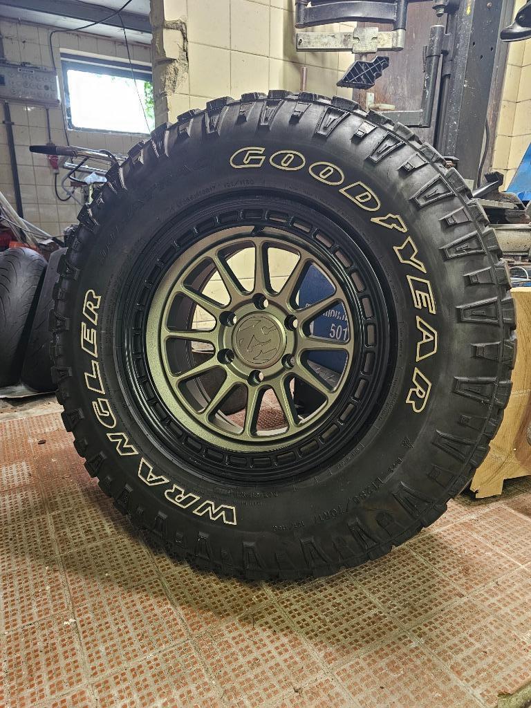 Fifteen52 Range HD Velgen 17 Inch 8.5J ET0 6x139.7, Ophalen, Velg(en), 285 mm, Nieuw