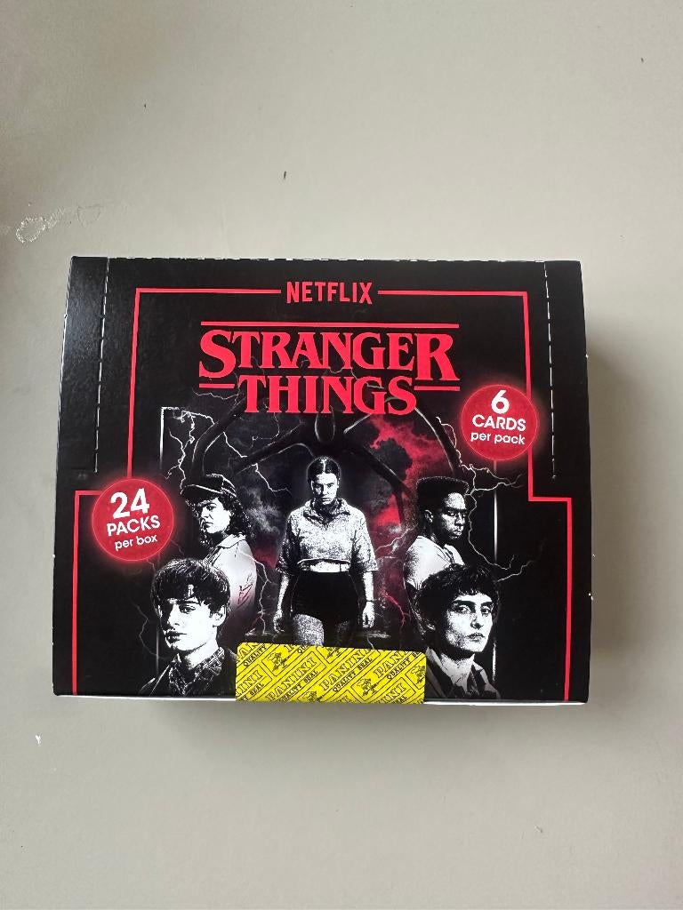 Stranger Things Panini Booster Box Sealed, Ophalen of Verzenden, Nieuw, Plaatje