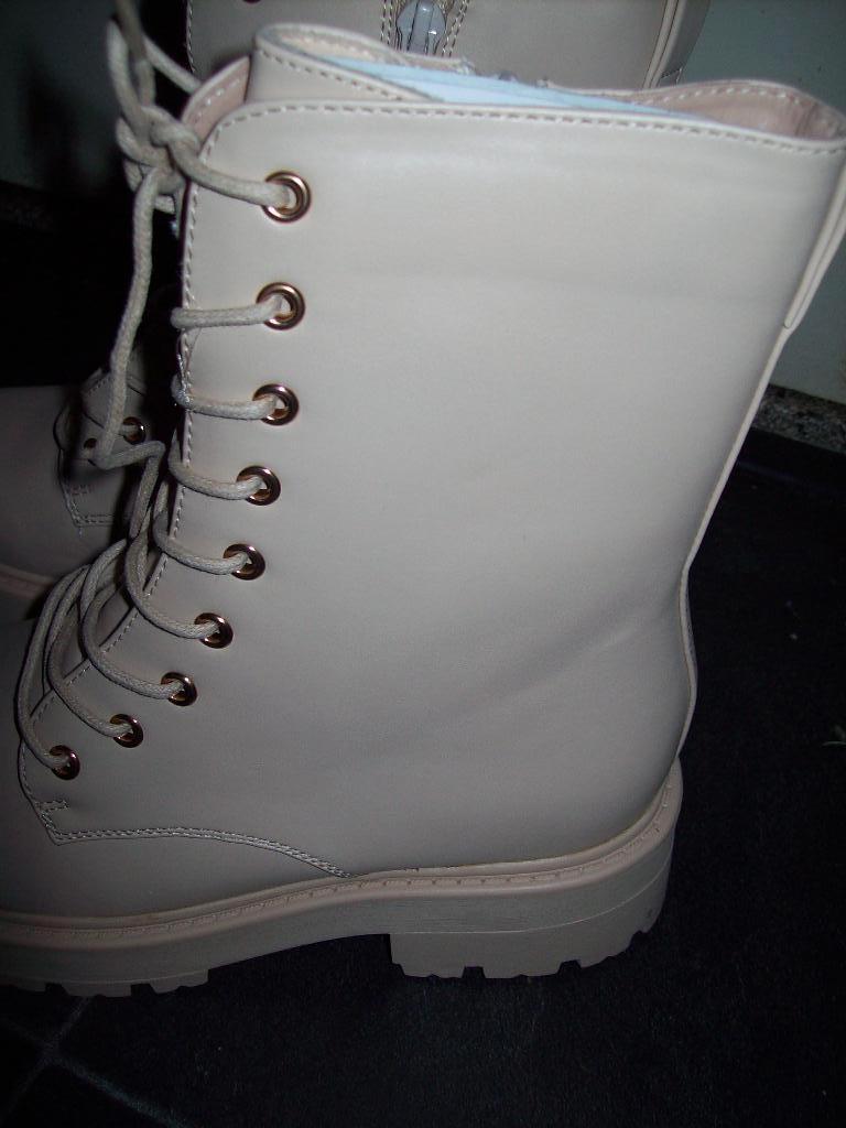 Veterlaarzen/boots  beige met vacht 36 Bonprix Nieuw, Kleding | Dames, Schoenen, Hoge laarzen, Bonprix, Beige, Nieuw