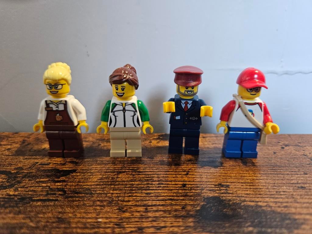 Lego minifiguren set 60197, Ophalen of Verzenden, Zo goed als nieuw