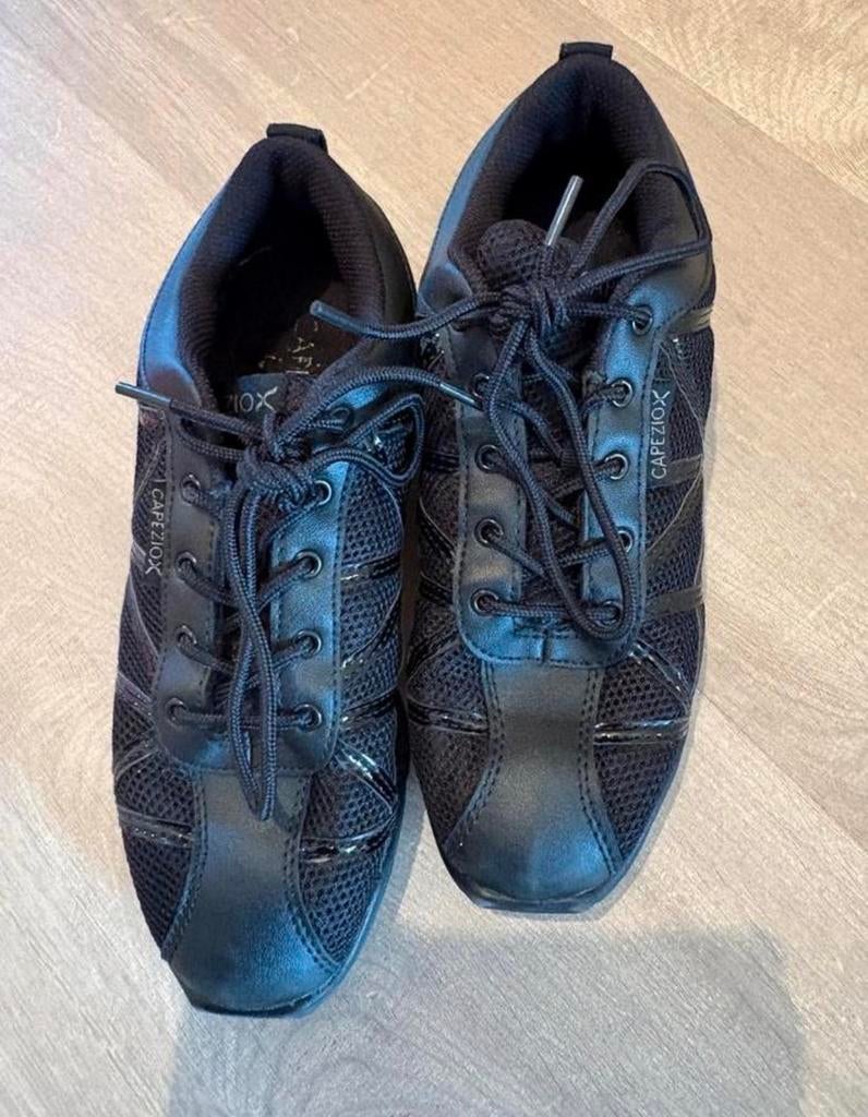 Capezio Dansschoenen - Maat 38.5, Ophalen of Verzenden, Zo goed als nieuw, Zwart, Dansschoenen