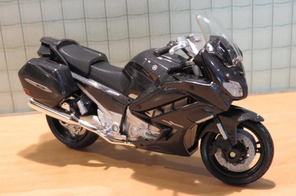 Yamaha FJR1300 1:18 Bburago, Hobby en Vrije tijd, Modelauto's | 1:18, Nieuw, Ophalen of Verzenden, Parc Ariane - Le Vénus, May Cheong Group France S.A.S