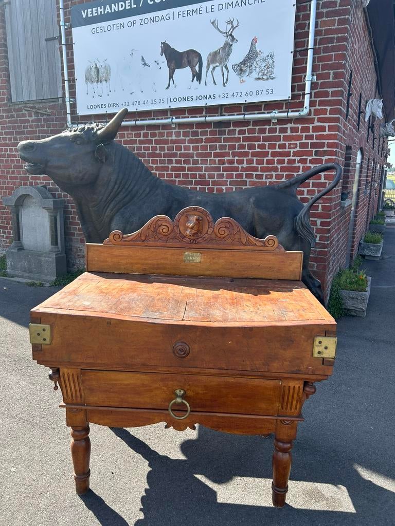 Uiterst unieke antieke kapblok ruim 100 jaar oud met kop koe, Antiek en Kunst, Ophalen