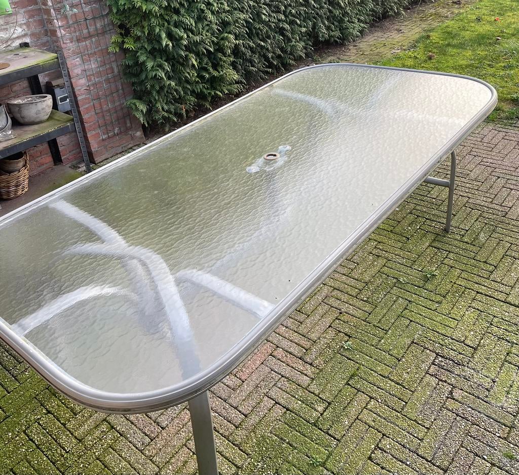Glazen buitentafel, Ophalen, Zo goed als nieuw