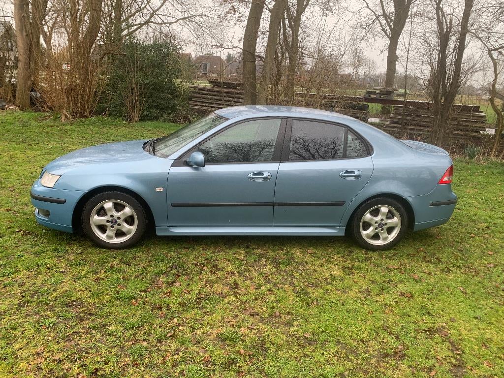 93 TDI VECTOR SEDAN 150 PK VELE OPTIES LOOPT/SCHAKELT GOED, Auto's, Saab, Voorwielaandrijving, Zwart, 4 cilinders, Blauw