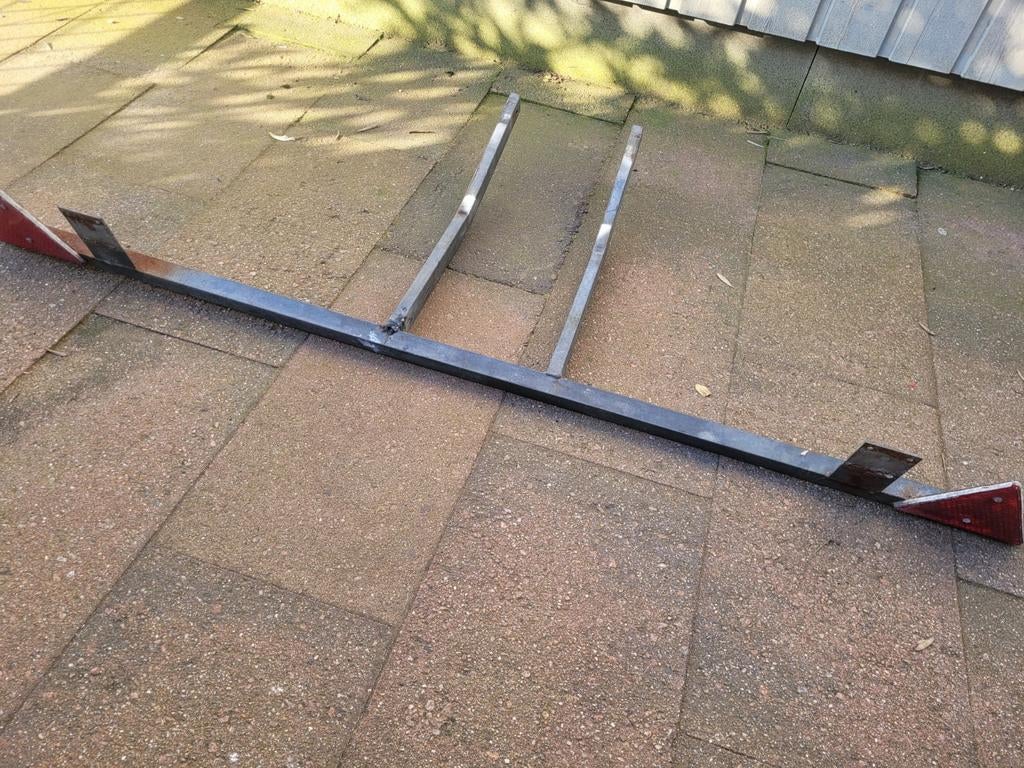 Frame voor lichtbalk trailer
Kan zo een kunststof lichtbalk, Ophalen, Overige typen