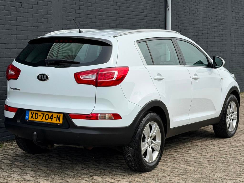 Kia Sportage 1.6 GDI ComfortLine AIRCO CRUISE TREKHAAK WINTE, Voorwielaandrijving, Euro 5, 4 cilinders, Wit