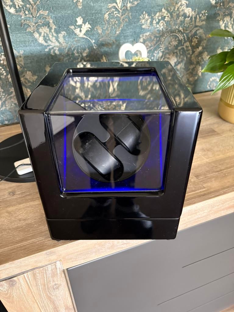 Olvy Time - Luxe Watchwinder voor 2 Horloges - Met LED, Kunststof, Polshorloge, Overige materialen, Zo goed als nieuw