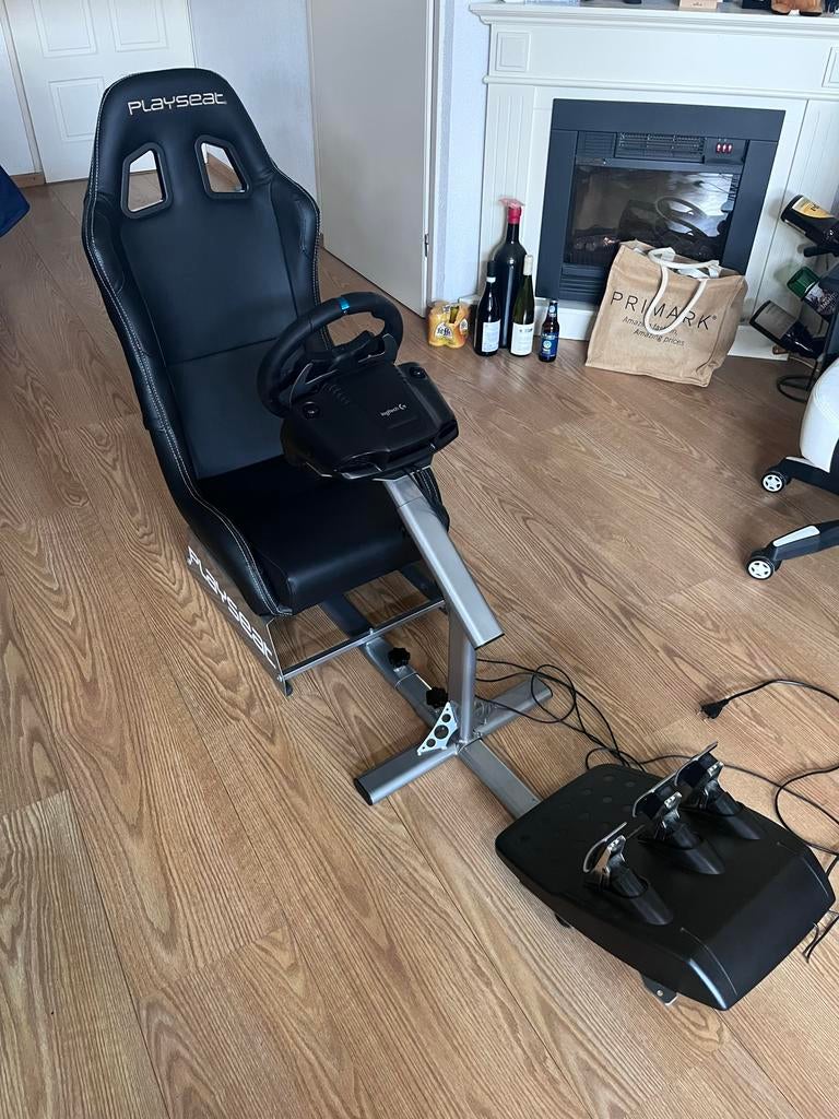 Playseat Evolution inclusief Logitech G29 Driving Force, Spelcomputers en Games, Spelcomputers | Sony PlayStation Consoles | Accessoires