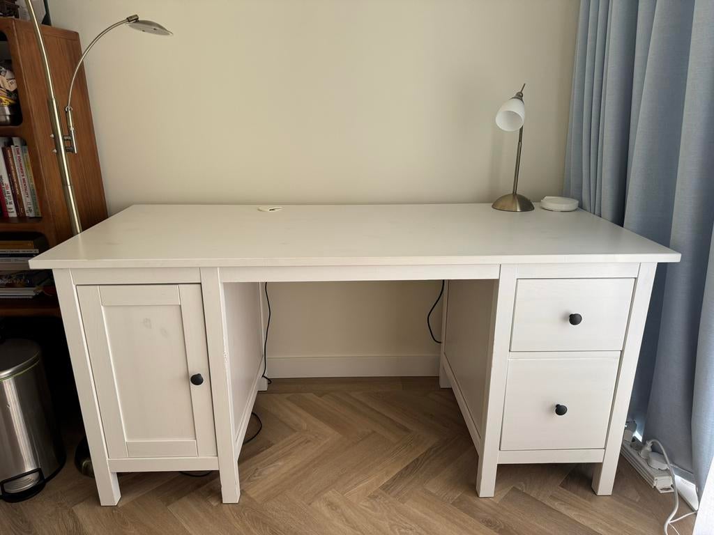 IKEA Hemnes bureau Wit, Huis en Inrichting, Bureaus, Gebruikt, Computerbureau, IKEA, Klassiek, Hout, Wit, Met lades, Ophalen of Verzenden
