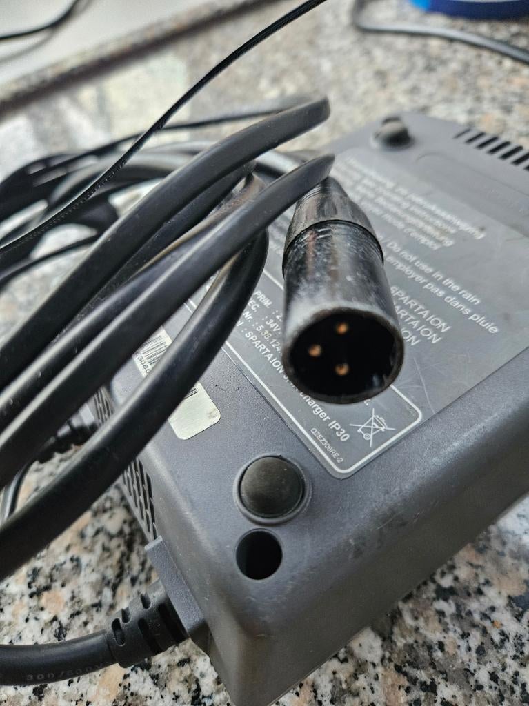 Oplader E-bike, Ophalen of Verzenden