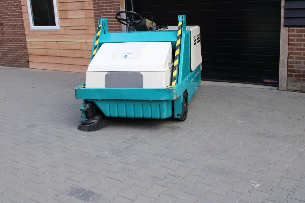 Tennant zit veegmachine elektrische, Ophalen, Gebruikt, Overige typen
