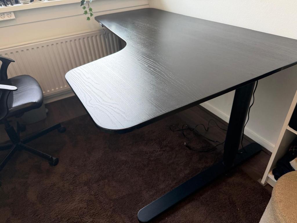 Elektrisch sta-zit hoekbureau, Ophalen, In hoogte verstelbaar, Gebruikt, Bureau