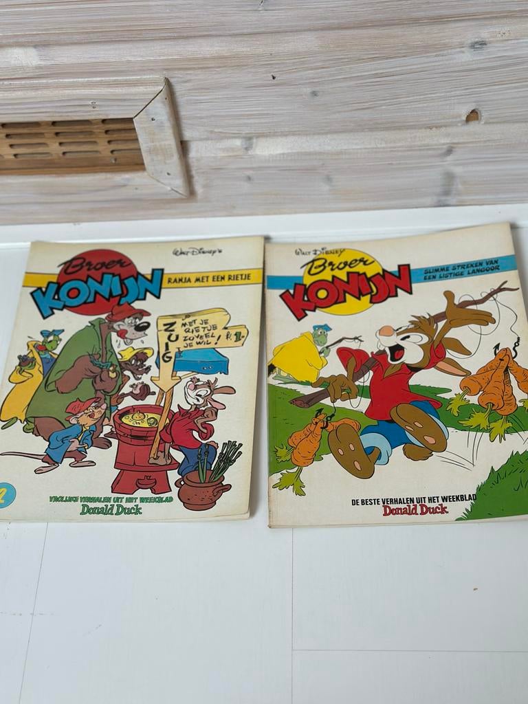 2 Walt Disney Broer Konijn stripboeken - 1e en 2e druk, Boeken, Meerdere stripboeken, Ophalen of Verzenden, Gelezen