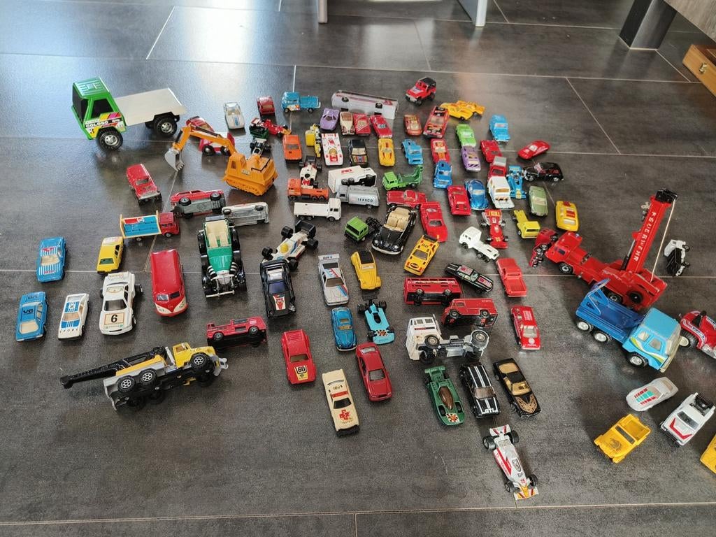 Autootjes begin jaren '80 Inclusief opbergbox, Ophalen of Verzenden, Gebruikt