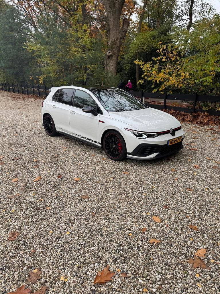 Volkswagen Golf GTI 45 year | Pano | Harman | Akrapovice, 4 cilinders, 1984 cc, Wit, 301 pk