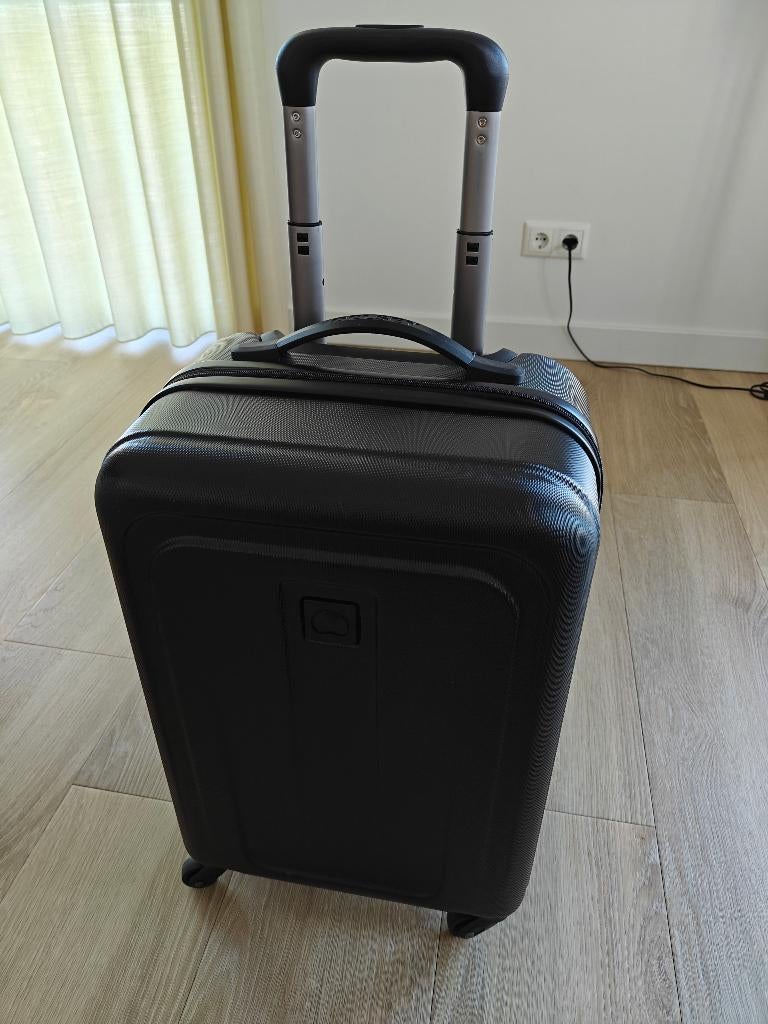Delsey hardcase trolley - Nieuwstaat, 50 tot 60 cm, Hard kunststof, Zo goed als nieuw, 35 tot 45 cm