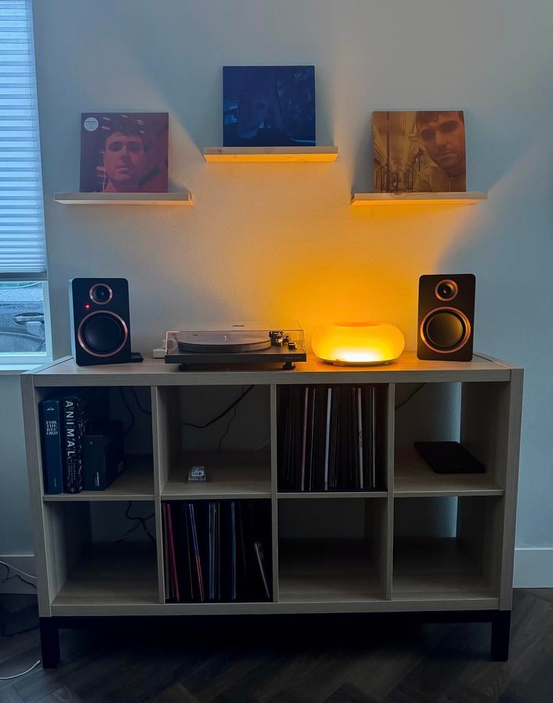 IKEA Kallax kast met onderstel + 2x divider, Ophalen, Zo goed als nieuw