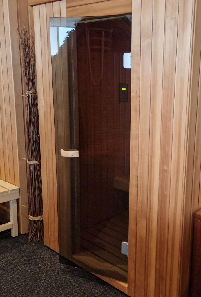 Sauna bouwen? Glazen deur / zelf samenstellen GOEDKOOP!!, Bastu, Info@bastu.nl, Niet ingevuld
