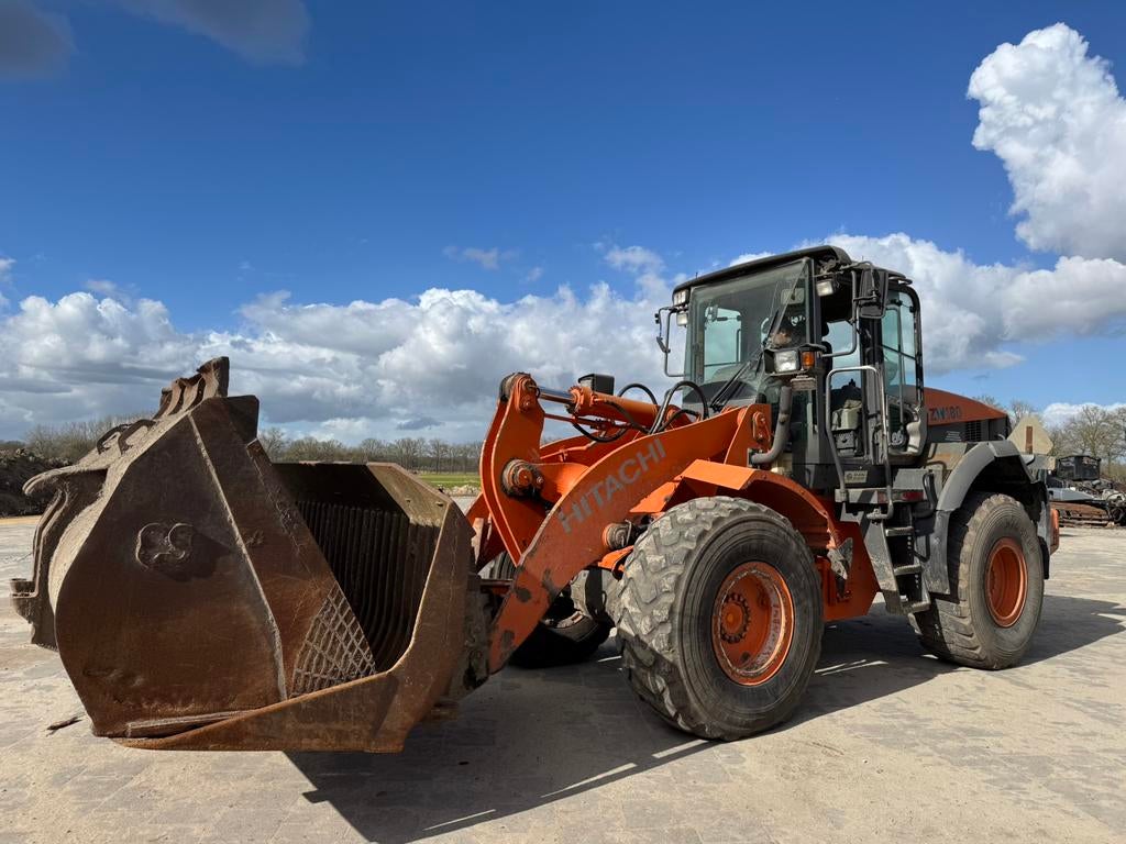 Hitachi ZW180 wiellader/shovel/laadschop, Ophalen, Wiellader of Shovel