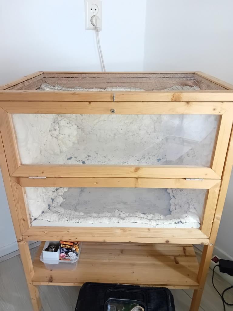 Hout met zelf gemaakt achter want terrarium, Dieren en Toebehoren, Ophalen of Verzenden