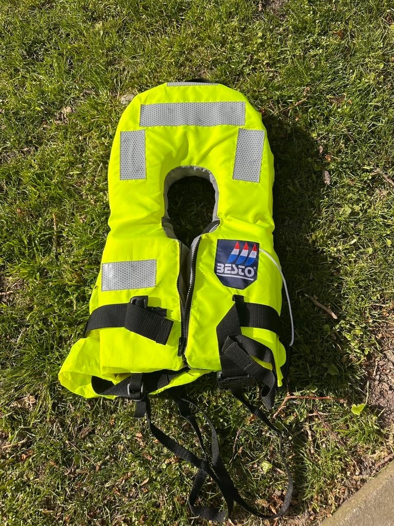 Zwemvest Besto kind 20-40kg, Ophalen of Verzenden, Zo goed als nieuw, Kind, Reddingsvest of Zwemvest