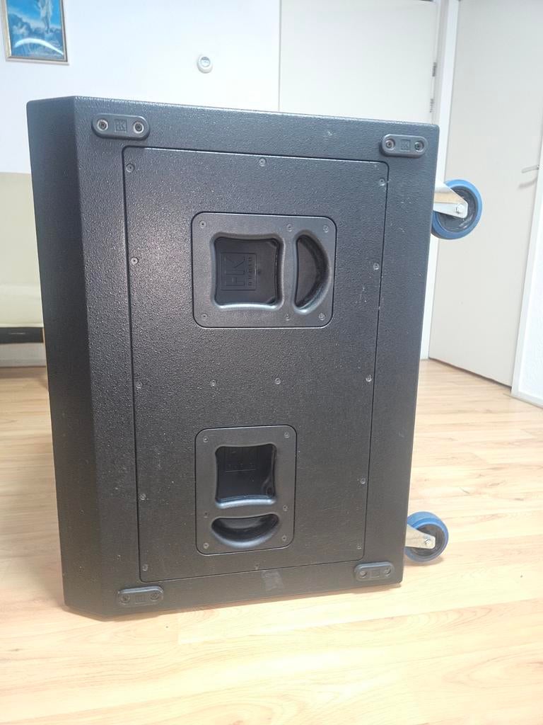 2x HK Audio Linear 5 Sub 2000A met hoezen, Gebruikt, Subwoofer, 120 watt of meer, Ophalen