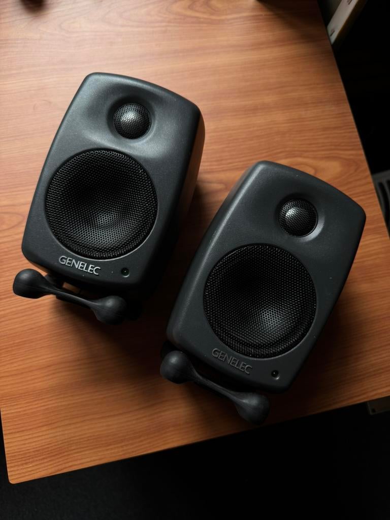 Genelec 8010A, Overige merken, Ophalen of Verzenden, Zo goed als nieuw, 120 watt of meer