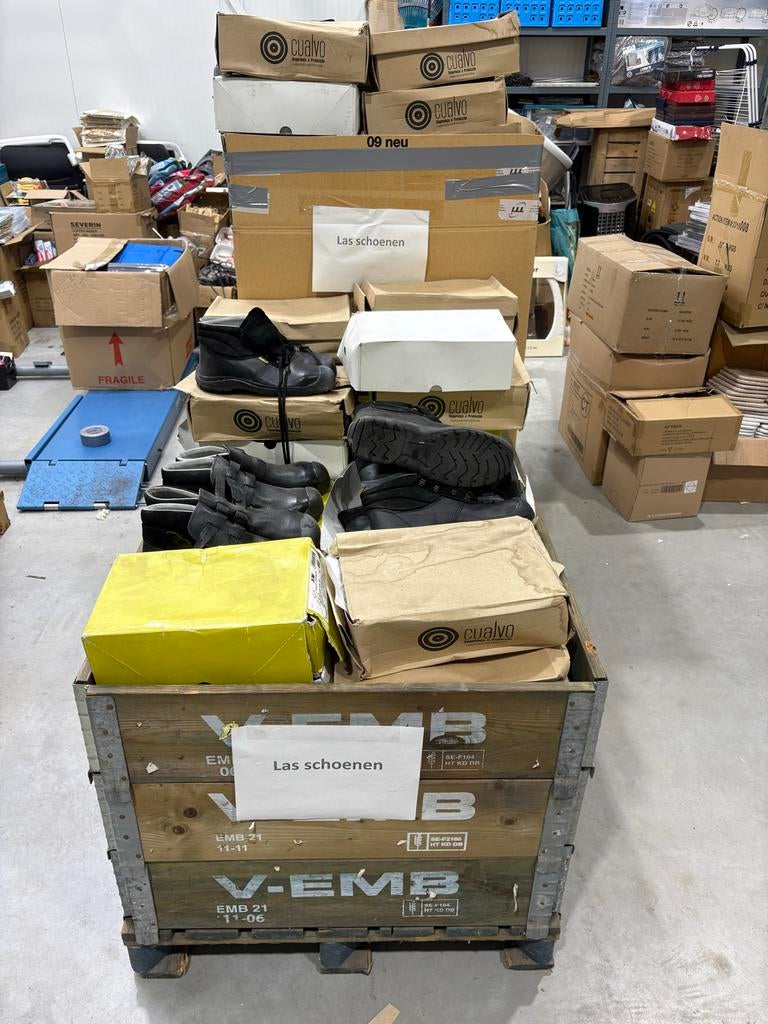 Partij lasschoenen maat 44 & 46 - 1.5 pallet, Ophalen, ., Nieuw, .