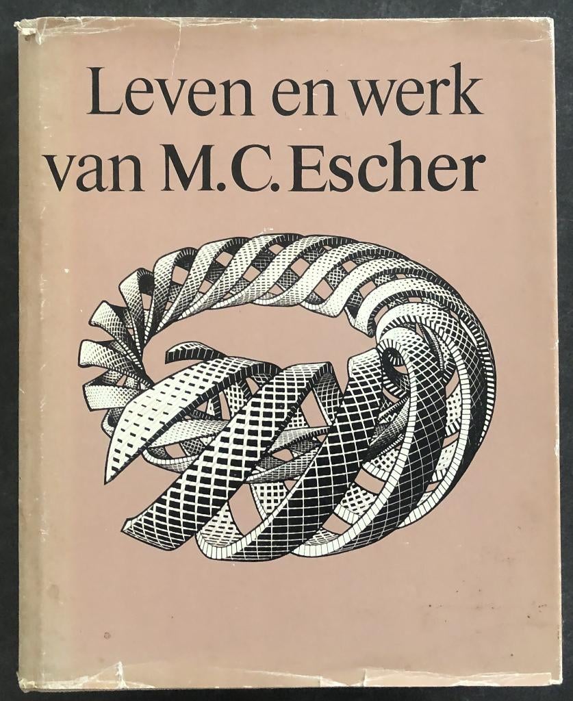 Fraaie Escher leven en werk   vintage, Boeken, Ophalen of Verzenden, Gelezen, Grafische vormgeving