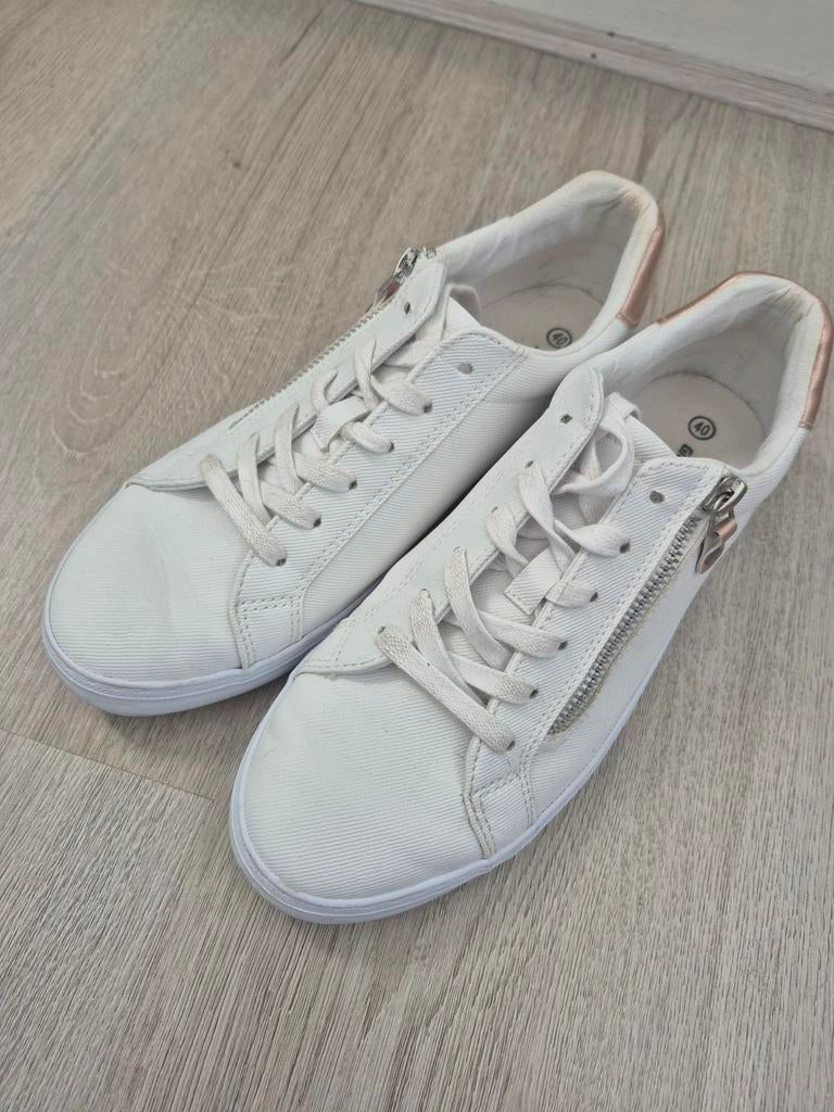 Dames schoenen, Kleding | Dames, Schoenen, Ophalen of Verzenden, Zo goed als nieuw, Zwart, Sneakers of Gympen