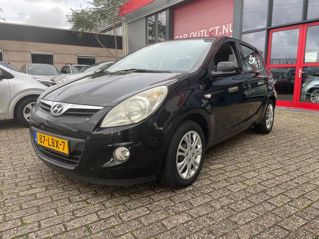Hyundai I20 1.2i DynamicVersion airco nette auto, 450 kg, Gebruikt, 31 €/maand, 4 cilinders