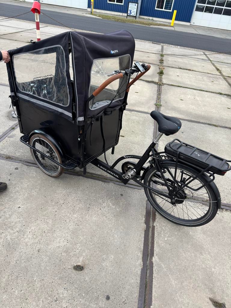 Bakfiets met huif, Gebruikt, Elektrisch, 2 kinderen, Ophalen