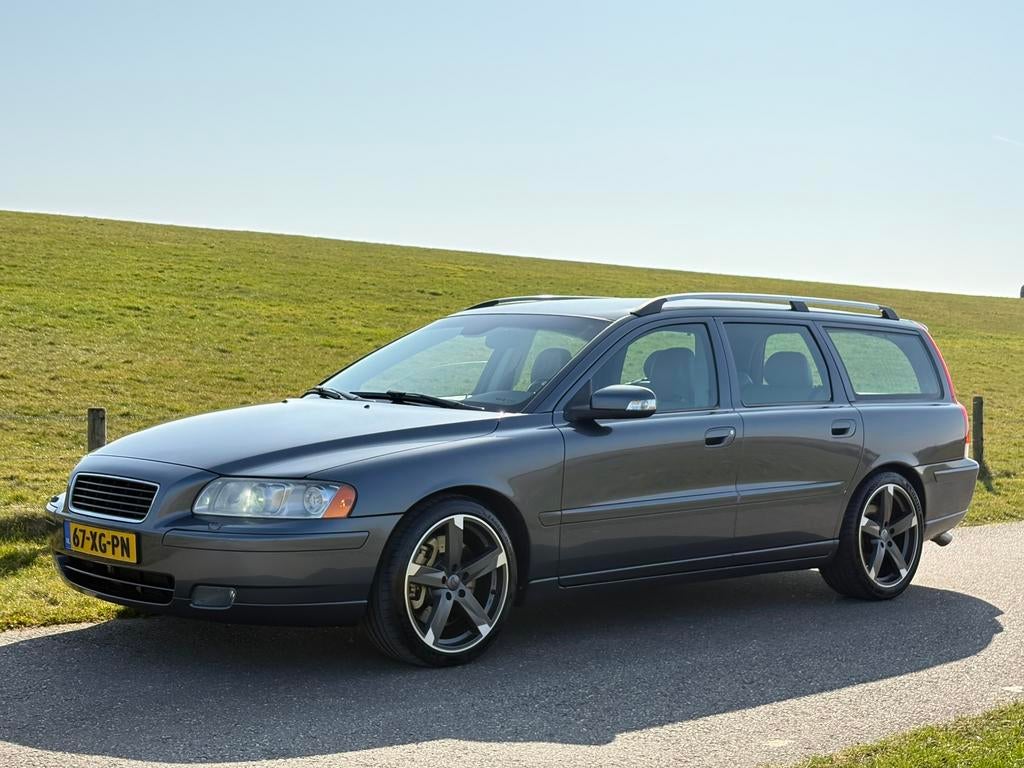 Volvo V70 2.4 D5 185pk edition sport 2007 | xenon | leer |, Voorwielaandrijving, 15 km/l, 1800 kg, 168 €/maand