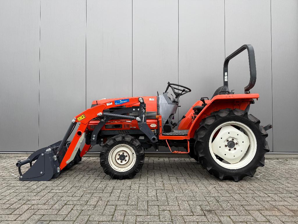 Kubota GL240D 28pk minitrekker - 4WD - Bovenklem - rolbeugel, Overige merken, Gebruikt, Tot 2500, Ophalen of Verzenden