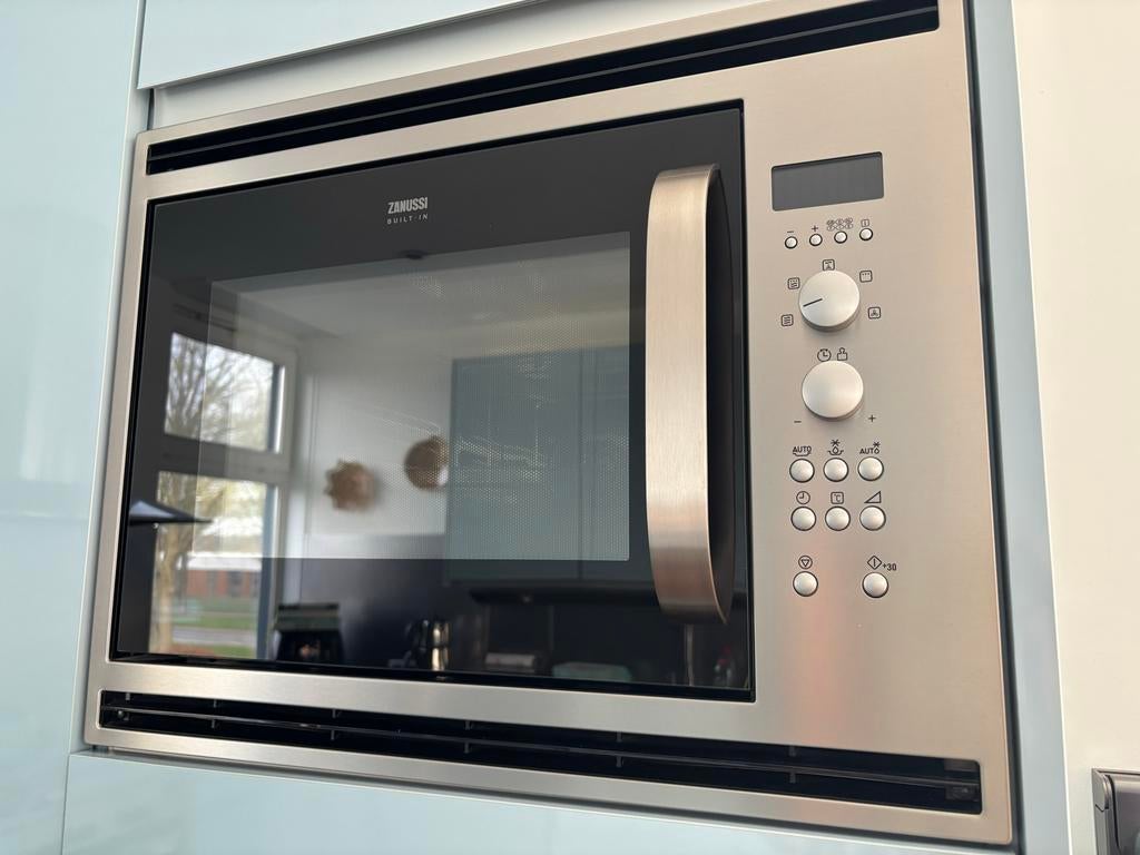 Zanussi Inbouw Combimagnetron - Zo goed als nieuw, Ophalen, Combimagnetron, 60 cm of meer, Grill