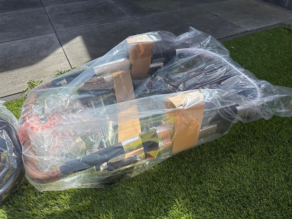 Nieuw Joolz Geo2 onderstel, Kinderen en Baby's, Kinderwagens en Combinaties, Ophalen, Nieuw, Combiwagen, Overige merken