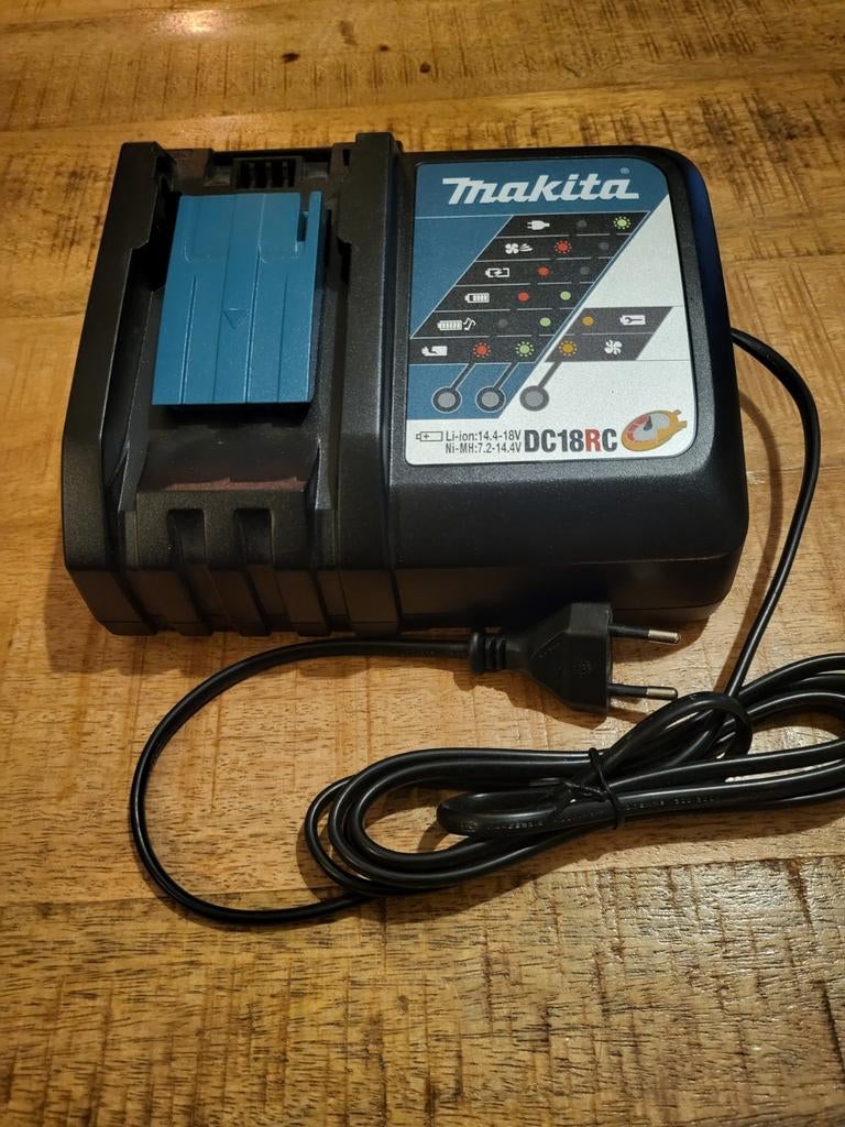 makidc18rc lader, Ophalen of Verzenden, Nieuw