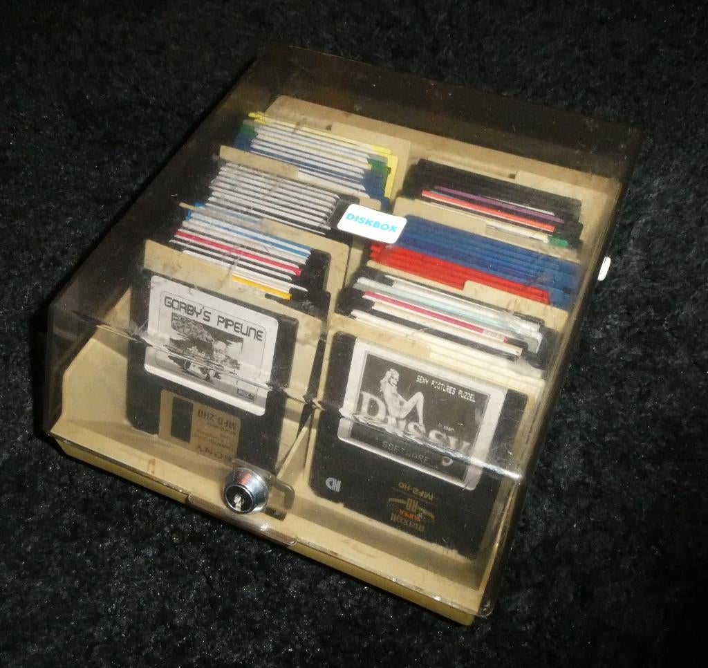Diskette Floppy Box met 60 3,5" MSX Spellen, Computers en Software, Vintage Computers, Ophalen of Verzenden, MSX