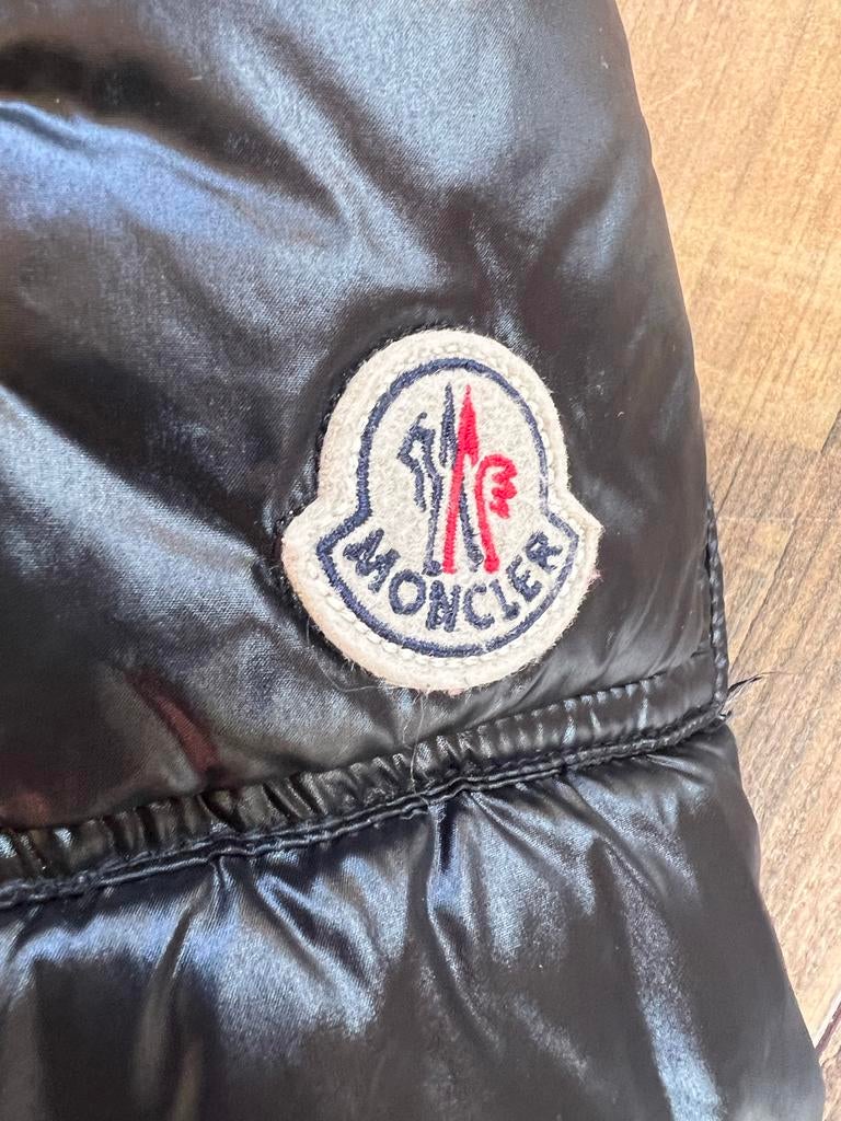 Moncler jas zwart, Kleding | Dames, Jassen | Winter, Ophalen of Verzenden, Gedragen, Maat 38/40 (M), Zwart