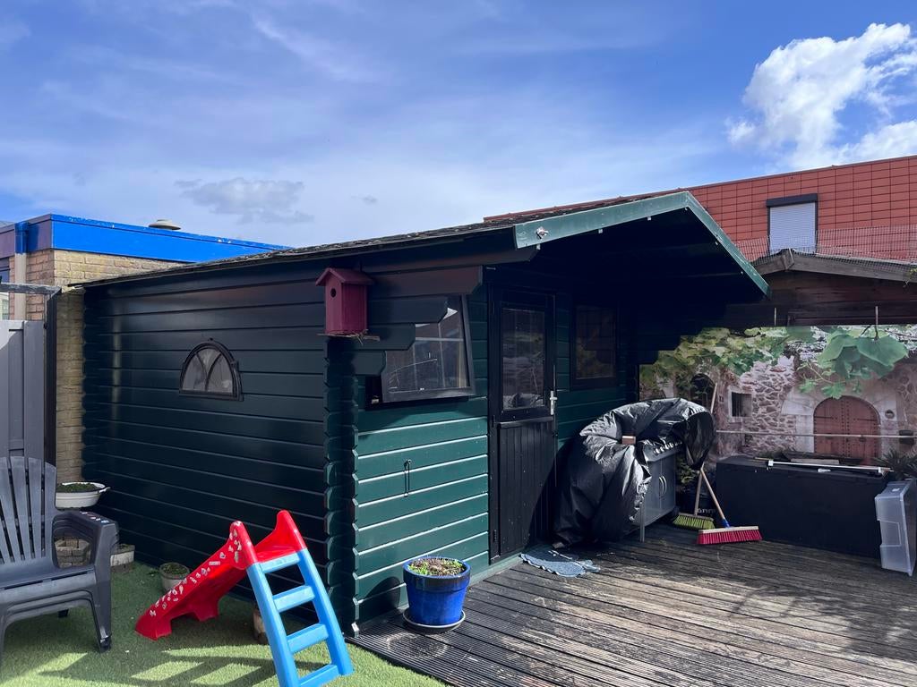 Robuust Tuinhuis met Overkapping - Ideaal voor Opslag en Ont, Ophalen, 250 tot 500 cm, Met overkapping, Hout