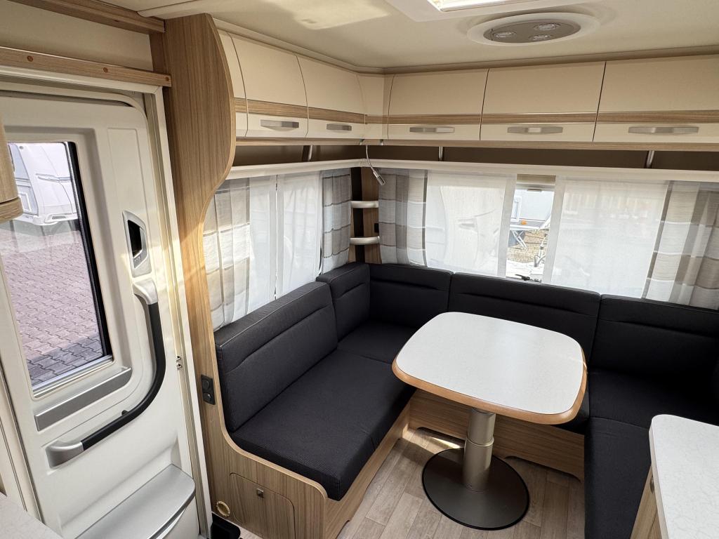 Fendt Bianco Selection 515 SG - Vloerverwarming -, Caravans en Kamperen, Schokbreker, Rondzit, Bedrijf, Overige typen